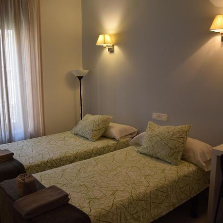 Hostal Rofer Madrid Eksteriør bilde
