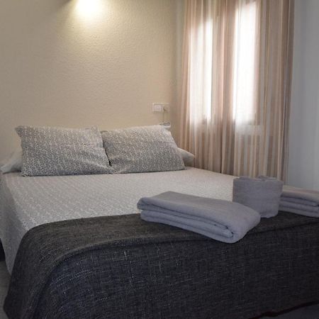 Hostal Rofer Madrid Eksteriør bilde