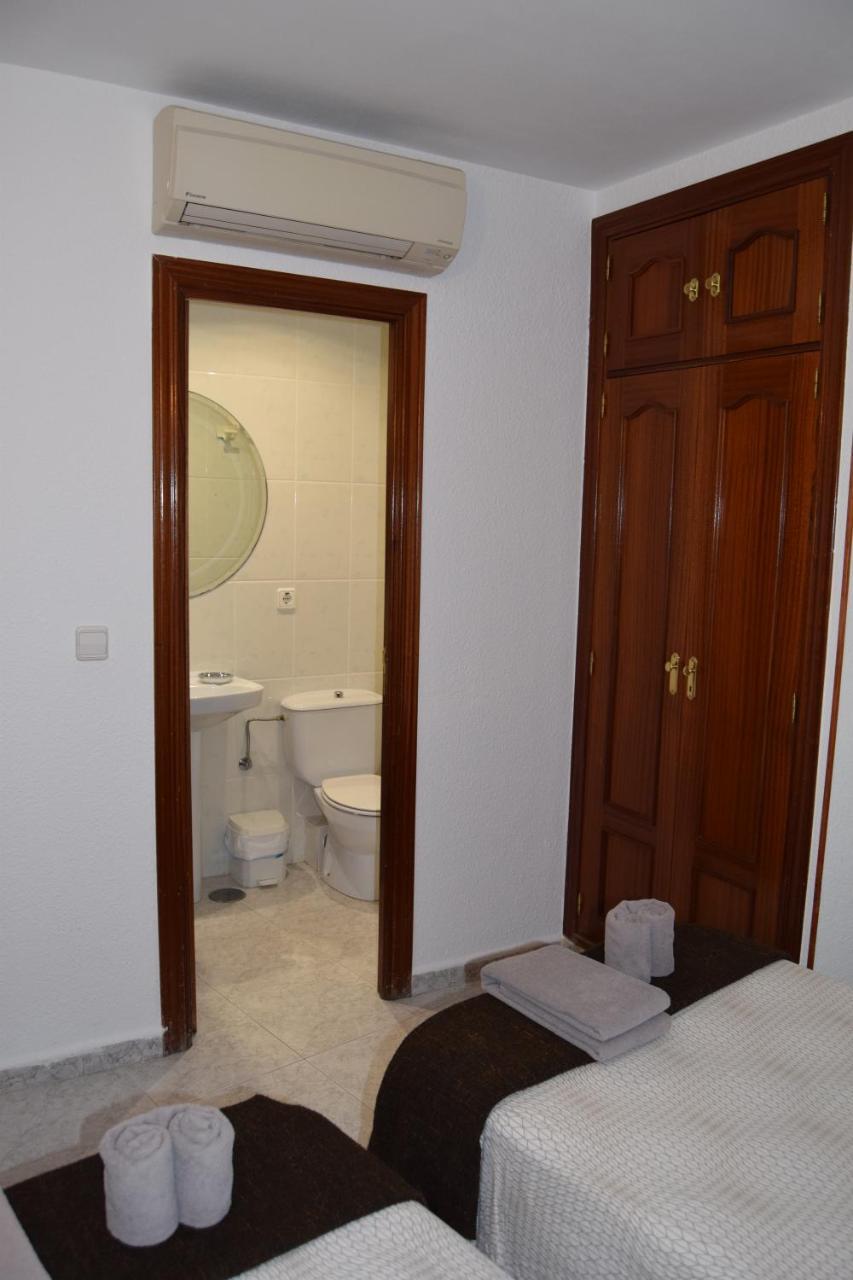 Hostal Rofer Madrid Eksteriør bilde
