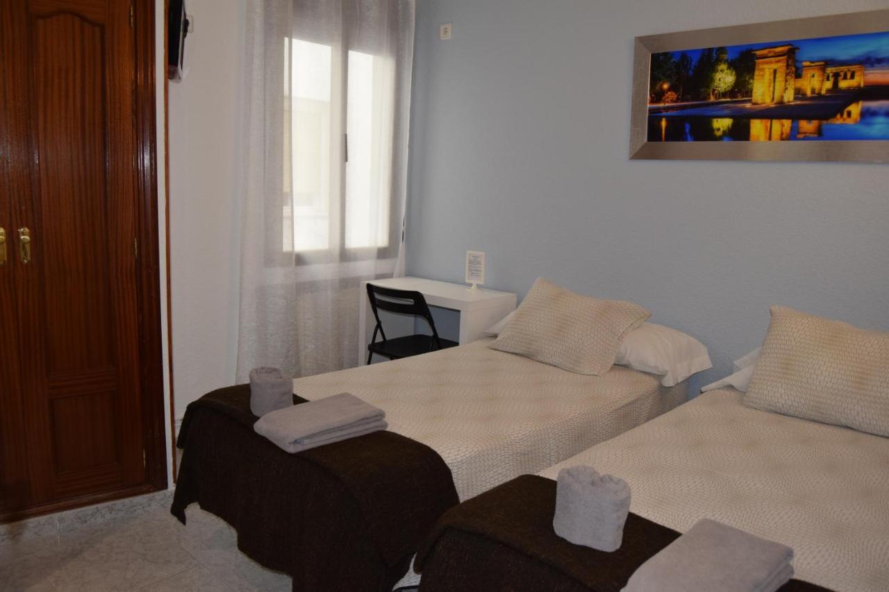 Hostal Rofer Madrid Eksteriør bilde