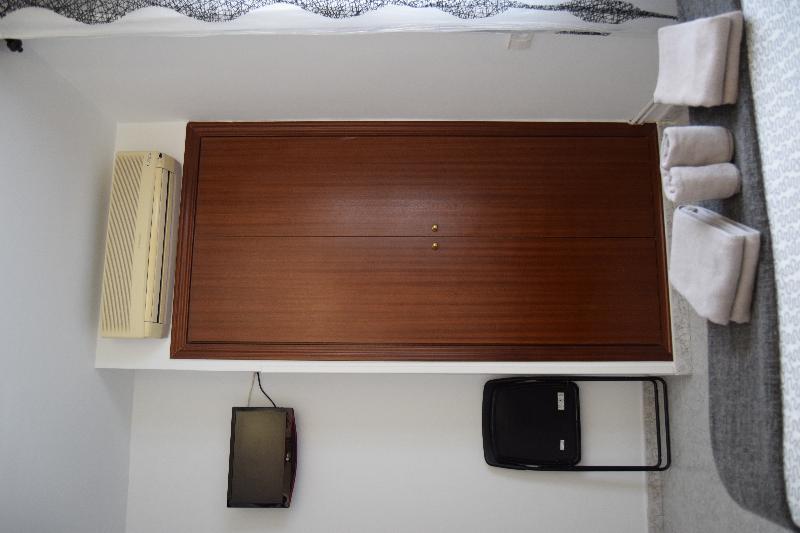 Hostal Rofer Madrid Eksteriør bilde