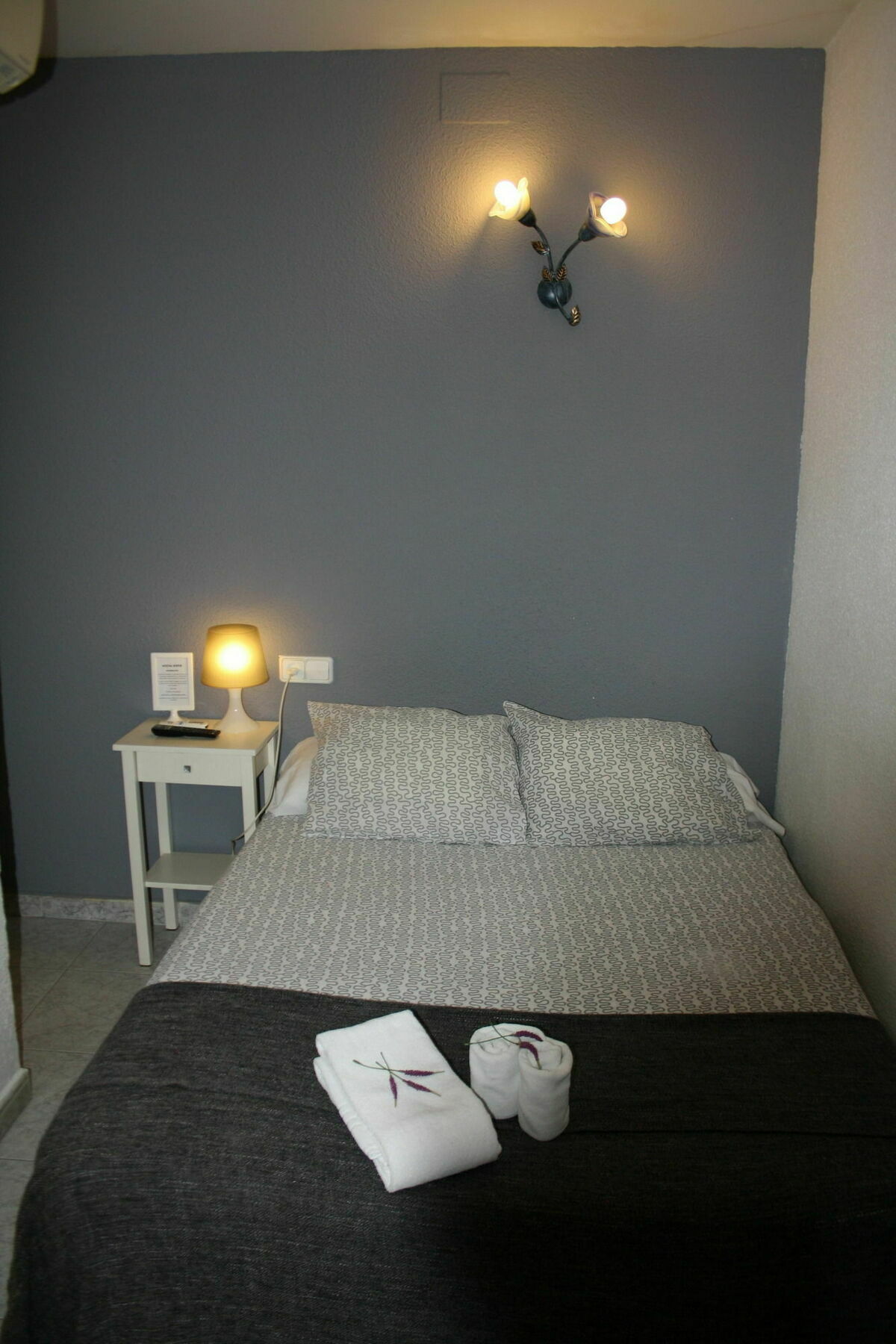 Hostal Rofer Madrid Eksteriør bilde
