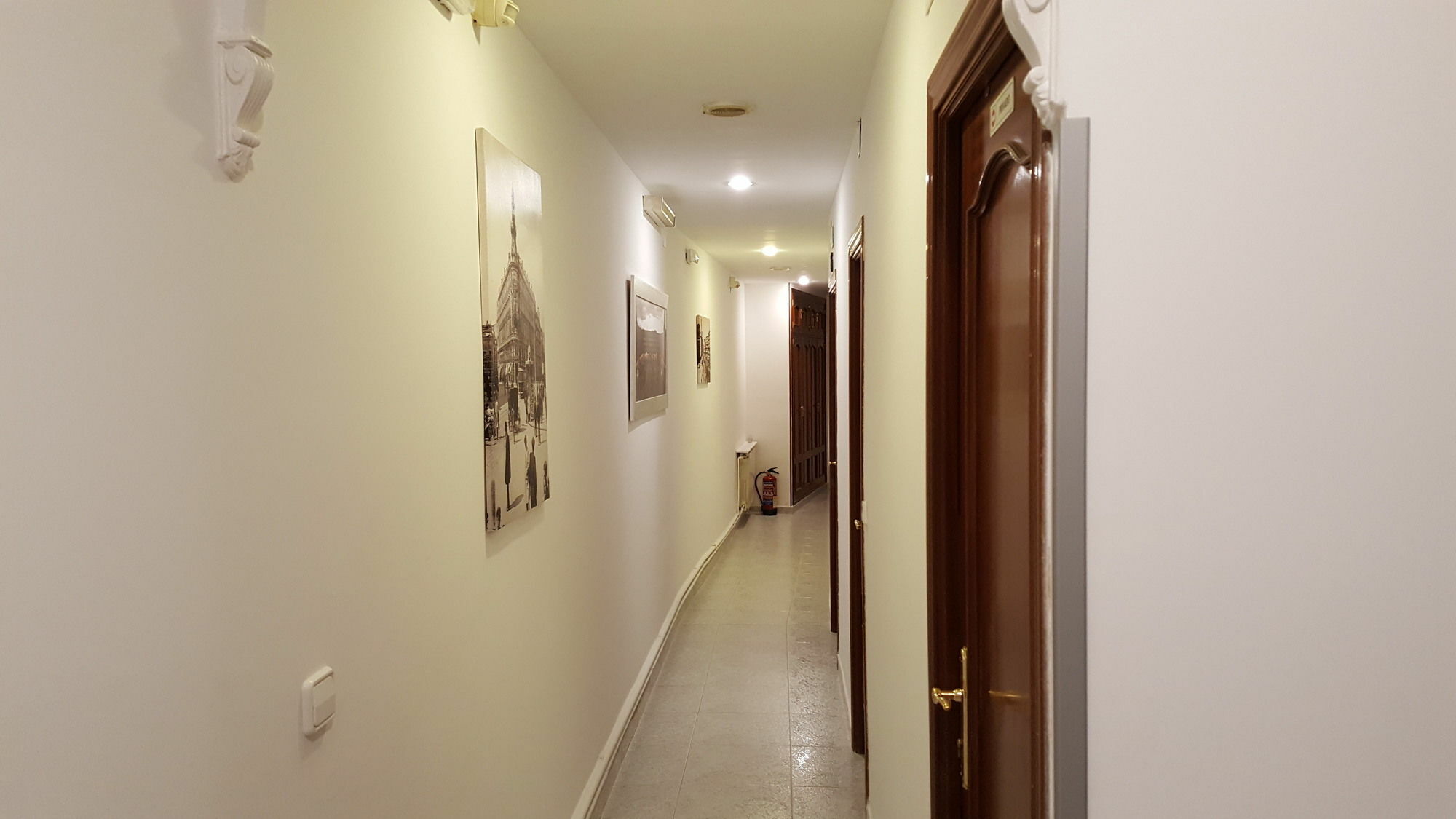 Hostal Rofer Madrid Eksteriør bilde
