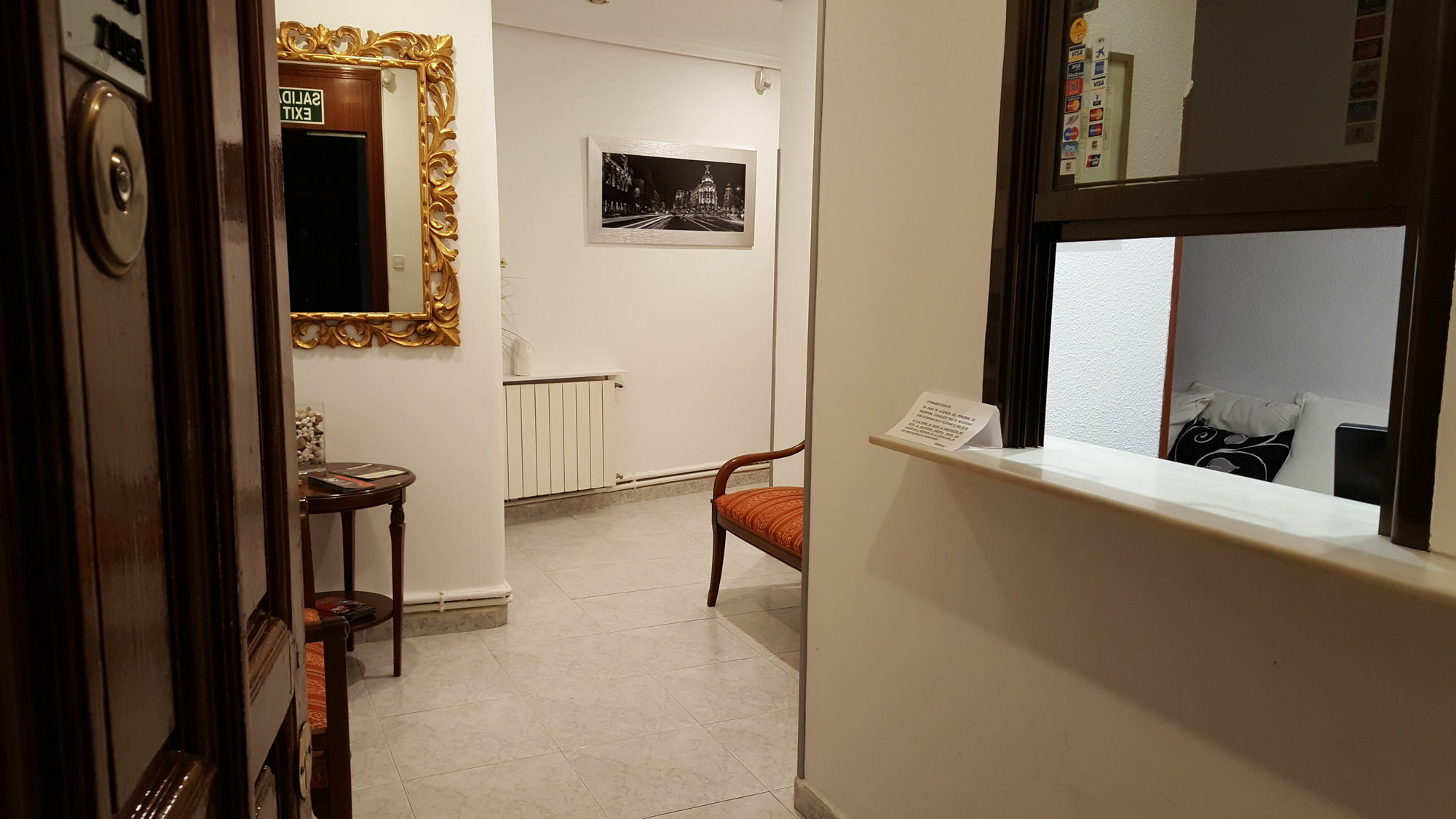 Hostal Rofer Madrid Eksteriør bilde
