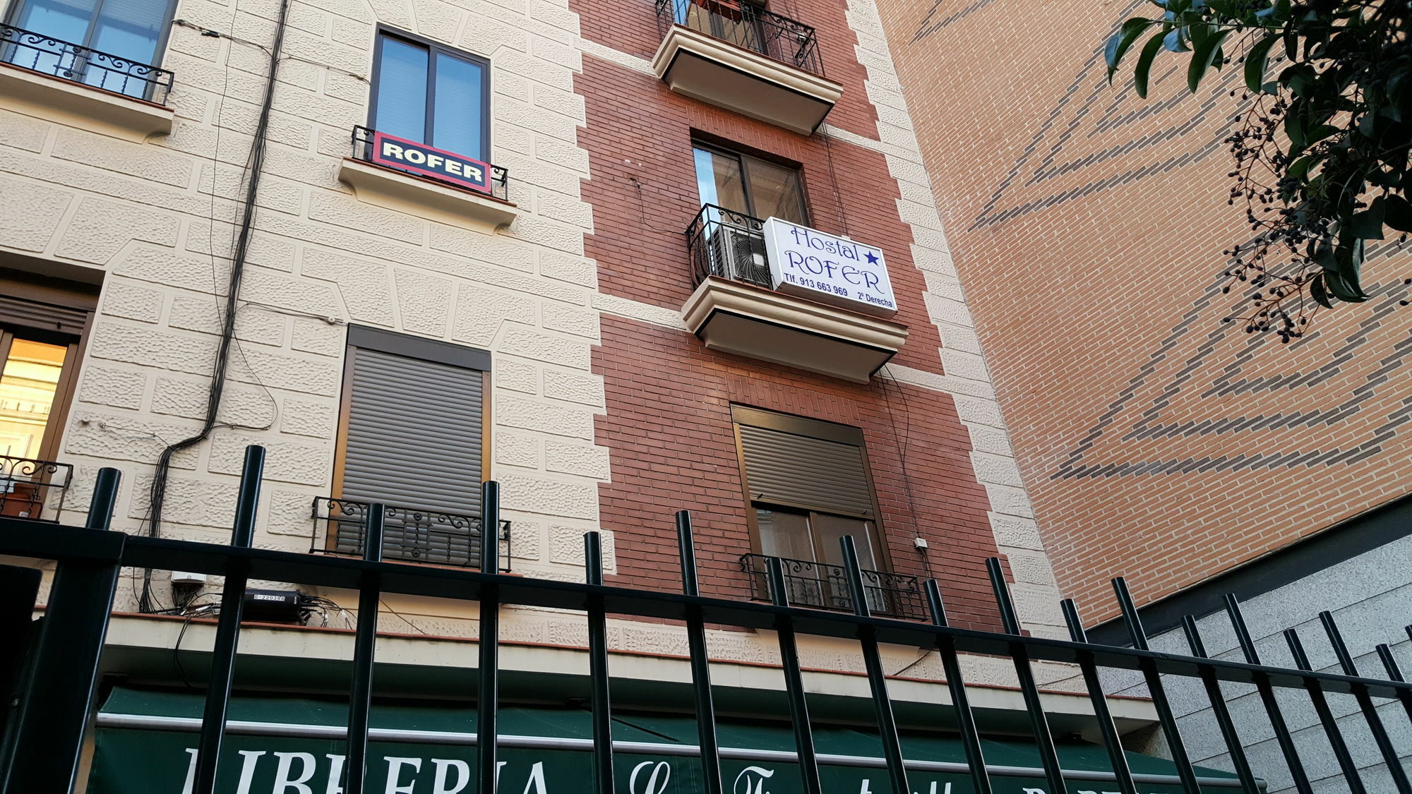 Hostal Rofer Madrid Eksteriør bilde